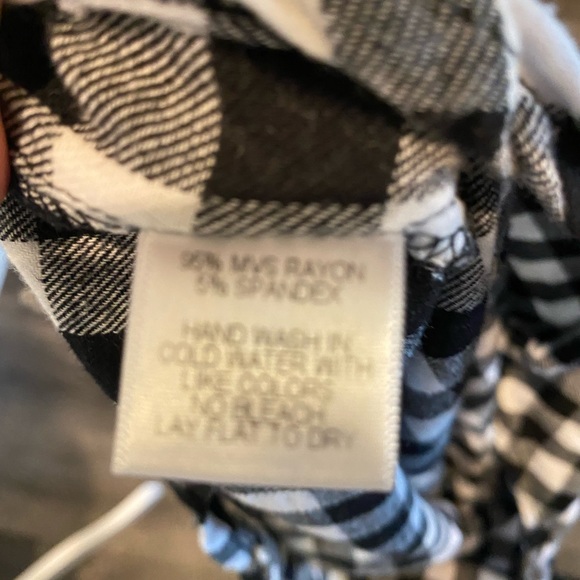 Harlowe and Graham Buffalo Check Top - Picture 5 of 5